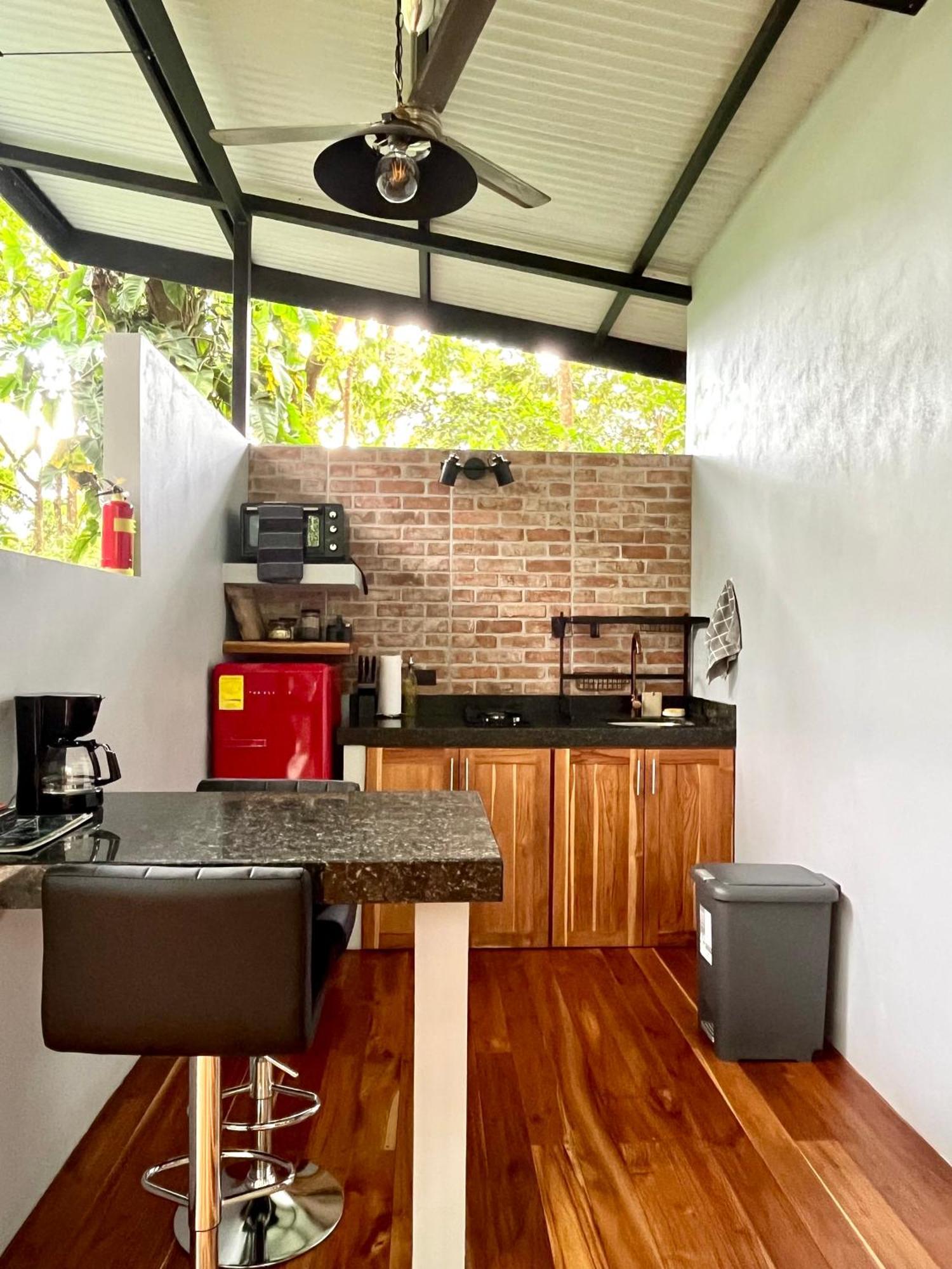 Industrial Studio With Private Jacuzzi Uvita Buitenkant foto