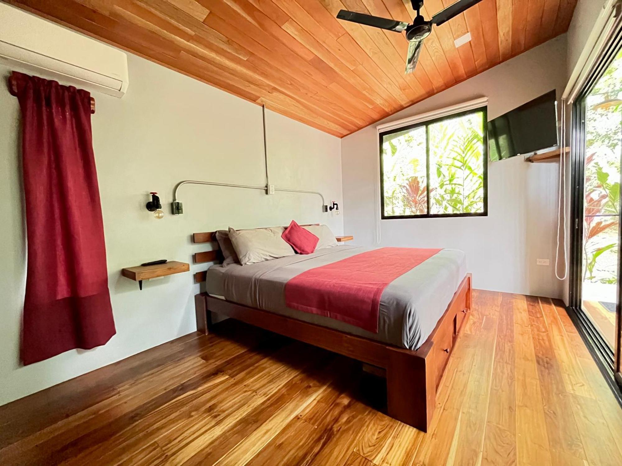 Industrial Studio With Private Jacuzzi Uvita Buitenkant foto